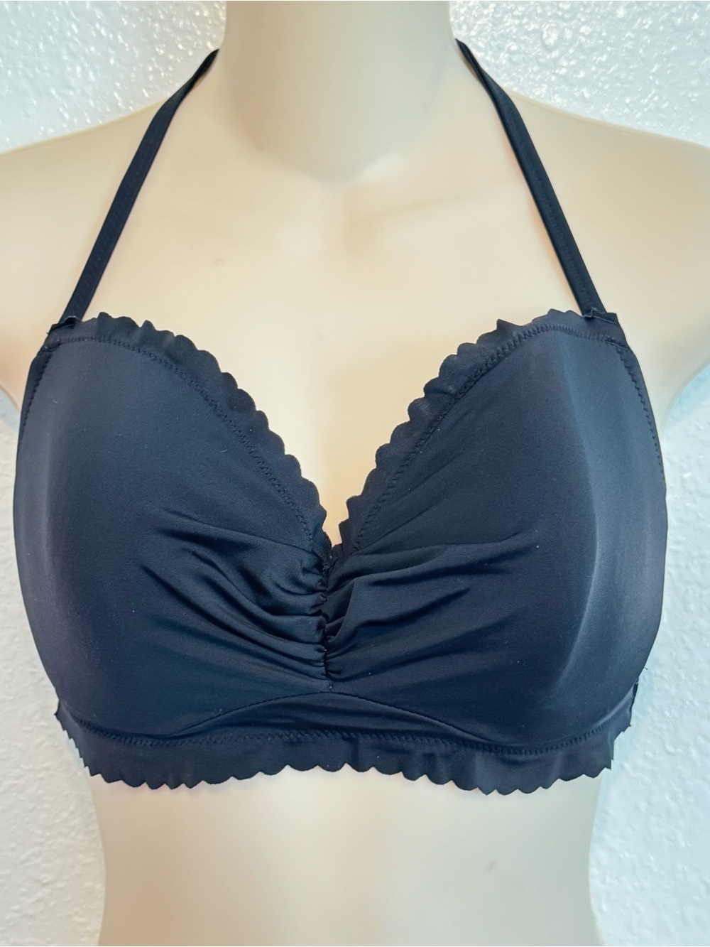 32DD Victoria's Secret Black Padded Bikini Swimsuit Halter Top